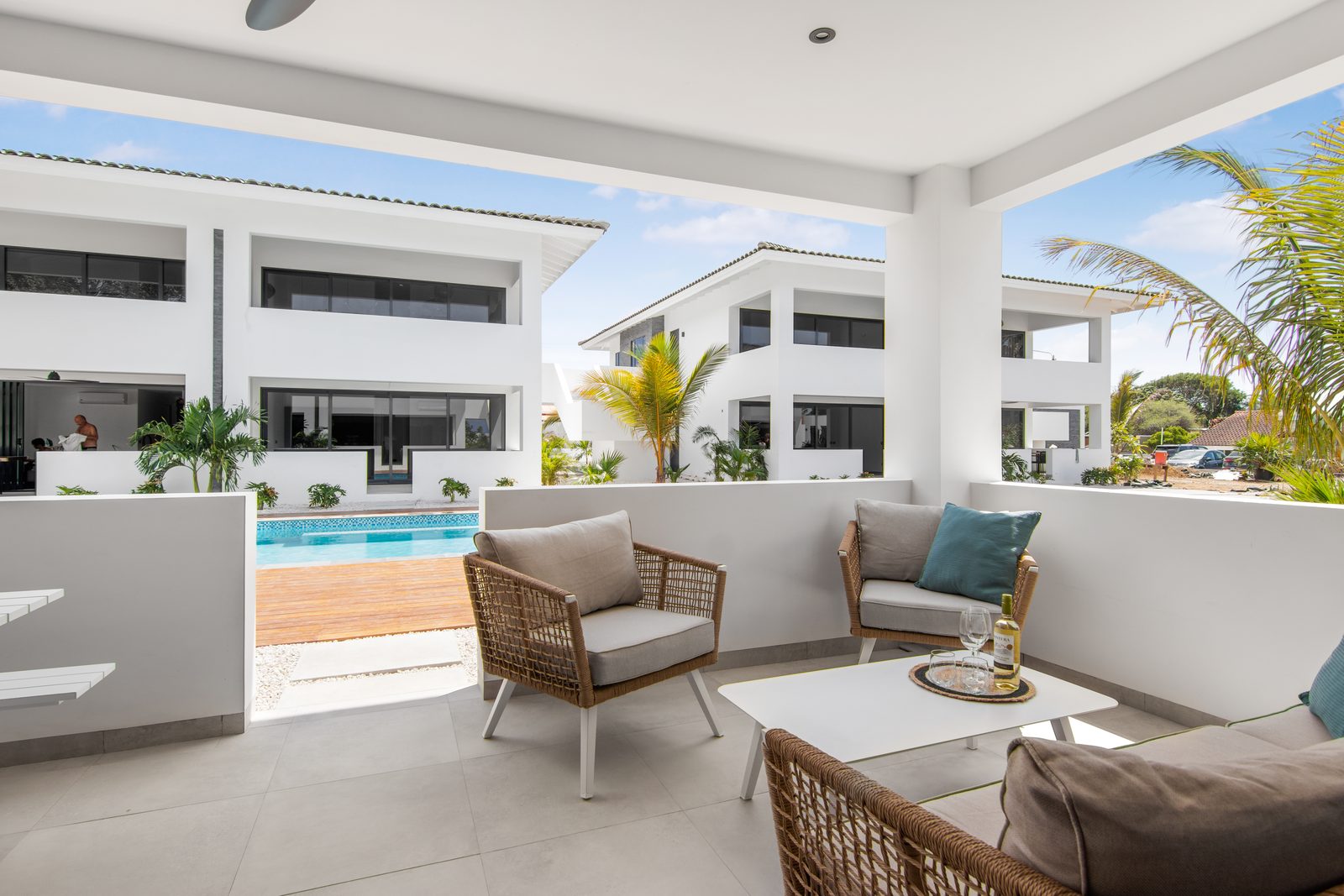 Overdekt terras met loungeset